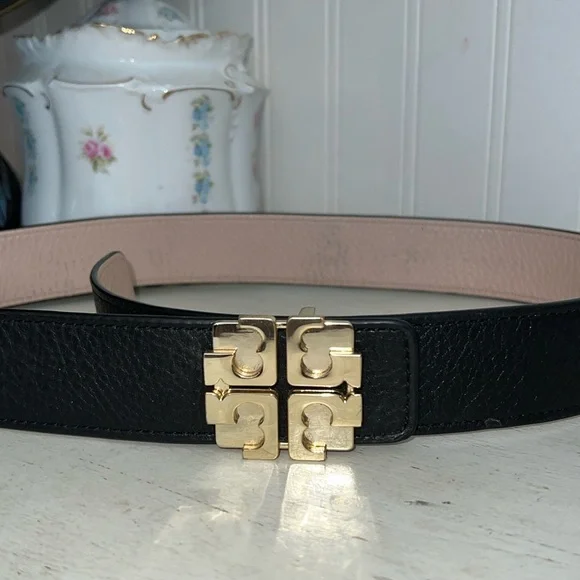 Tory Burch Reversible Leather belt size 30” - 34” x 1.5” w - Picture 1 of 5
